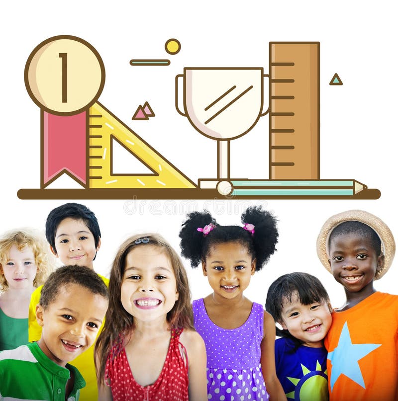 Concept de succès de croissance de la connaissance d'éducation de développement de l'enfant photo stock Concept de succès de croissance de la connaissance d'éducation de développement de l'enfant photo stock