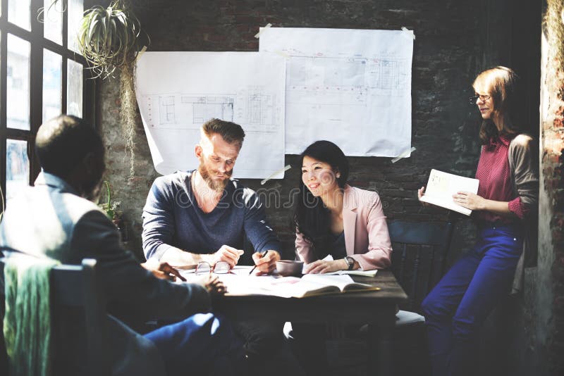Concept de întâlnire pentru arhitectură de business interior stock image