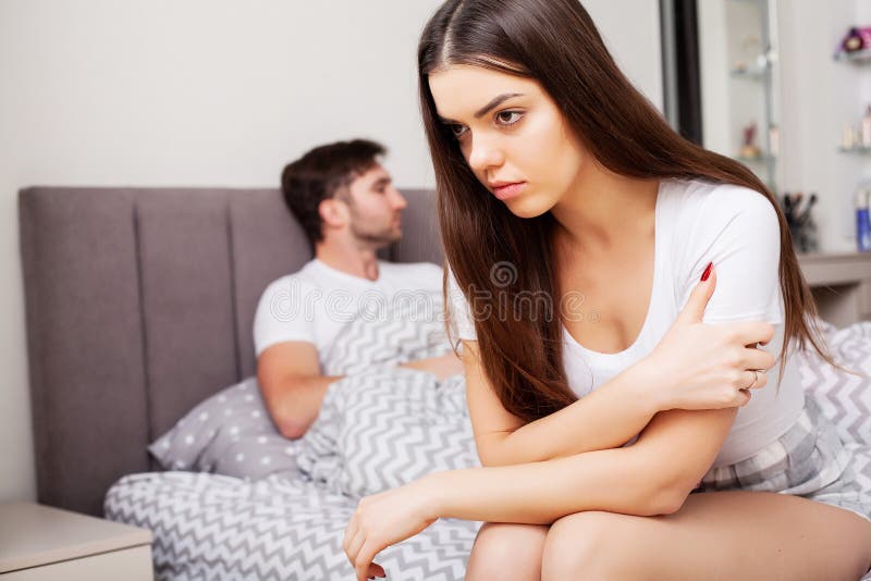 Concept malheureux de m?nages mari?s et de probl?mes sexuels photo libre de droits Concept malheureux de m?nages mari?s et de probl?mes sexuels photo libre de droits