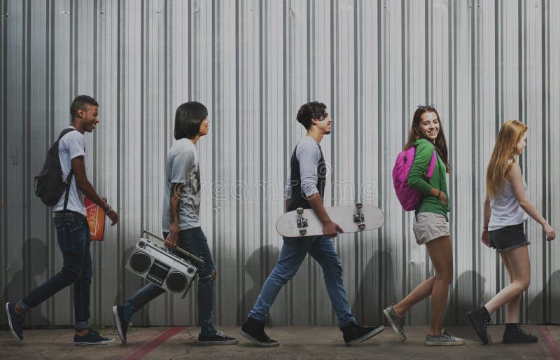 Concept occasionnel de style de la jeunesse de culture de mode de vie d'adolescents photographie stock Concept occasionnel de style de la jeunesse de culture de mode de vie d'adolescents photographie stock