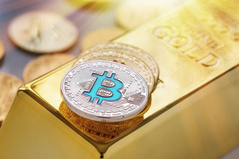 Concepto de bitcoin físico de Cryptocurrency con efecto de la barra y del resplandor solar de oro imágenes de archivo libres de regalías