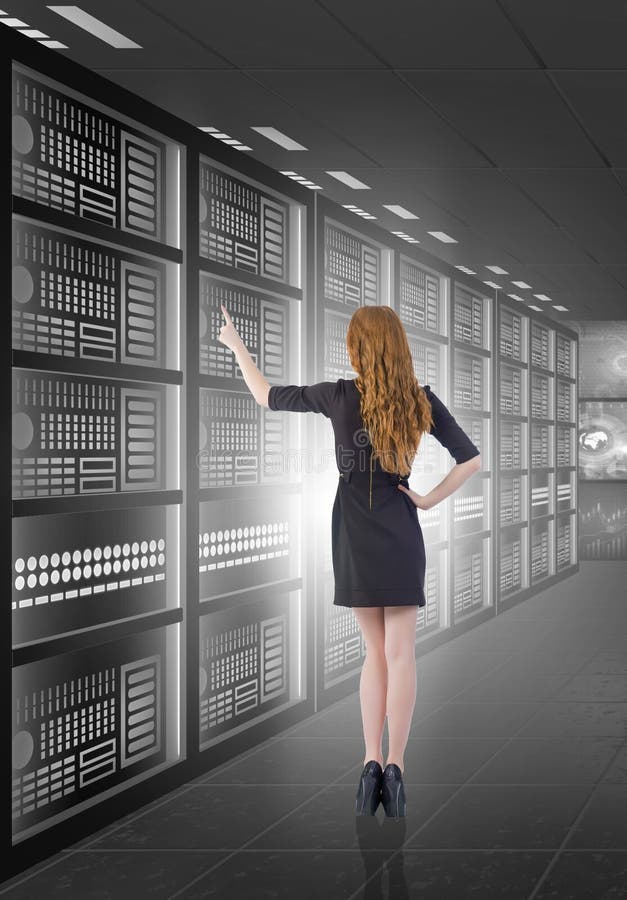 Concepto de gestión de grandes datos con empresaria foto de archivo