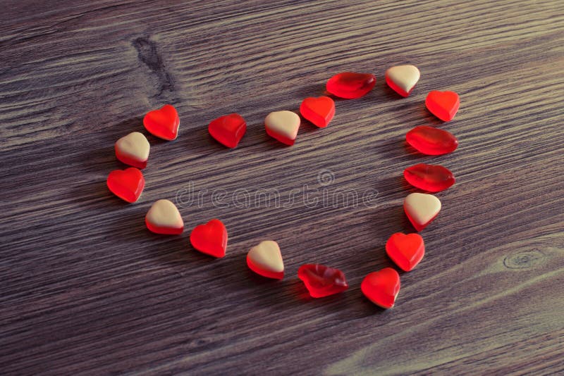 Concepto romántico de la tarjeta del día de San Valentín del día de señora de la mujer del corazón de la forma del día de fiesta fotos de archivo libres de regalías Concepto romántico de la tarjeta del día de San Valentín del día de señora de la mujer del corazón de la forma del día de fiesta fotos de archivo libres de regalías