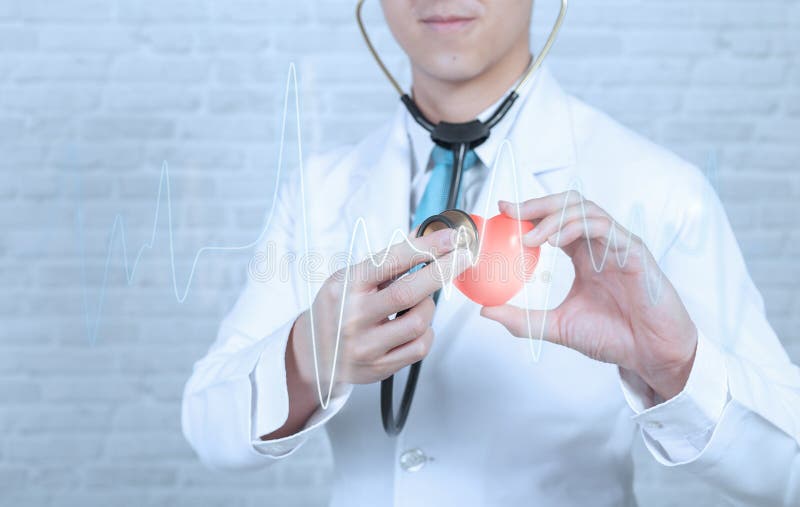 Concepts des technologies modernes, diagnostics de docteur du coeur images stock Concepts des technologies modernes, diagnostics de docteur du coeur images stock