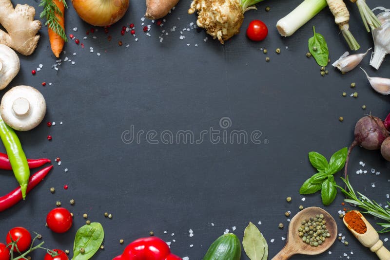 Concetto culinario della struttura dell'alimento del menu su fondo nero