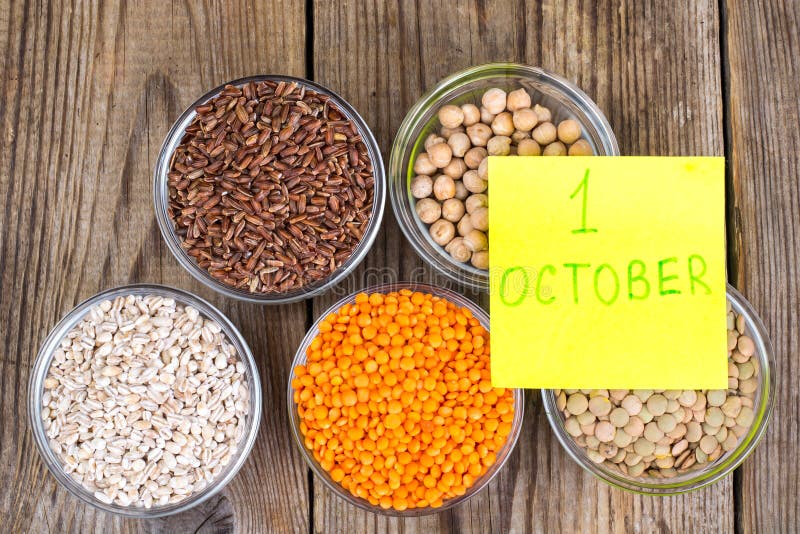 Concetto del giorno vegetariano del mondo, il 1° ottobre fotografia stock libera da diritti Concetto del giorno vegetariano del mondo, il 1° ottobre fotografia stock libera da diritti