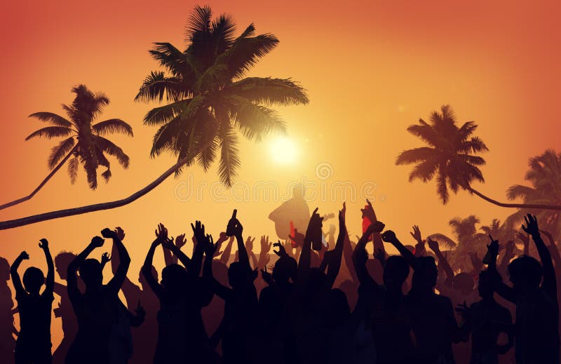 Concetto di eccitazione dell'esecutore del partito della spiaggia di festival di musica di estate