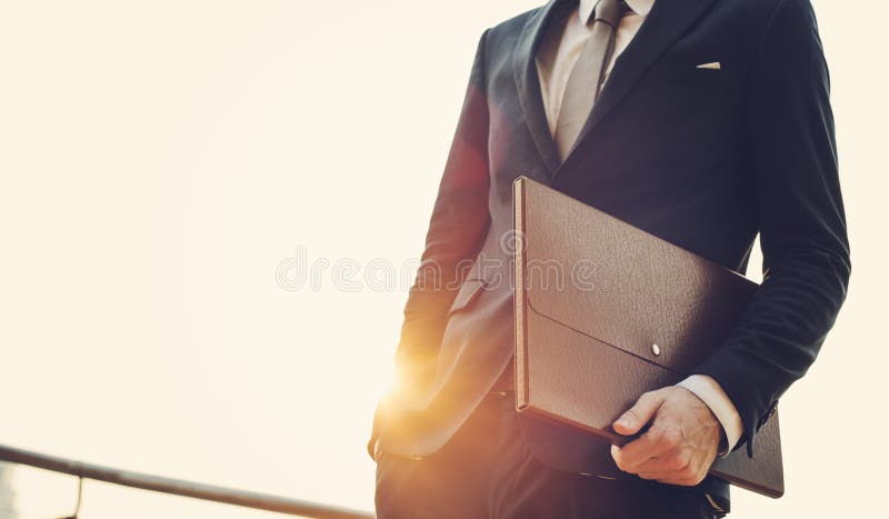 Concetto di Office Worker Working dell'uomo d'affari immagini stock Concetto di Office Worker Working dell'uomo d'affari immagini stock