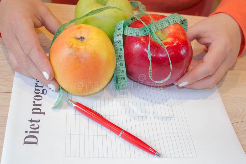, Concetto, dieta, alimento, peso, perdita Tempo per il dimagramento di dieta immagine stock libera da diritti , Concetto, dieta, alimento, peso, perdita Tempo per il dimagramento di dieta immagine stock libera da diritti