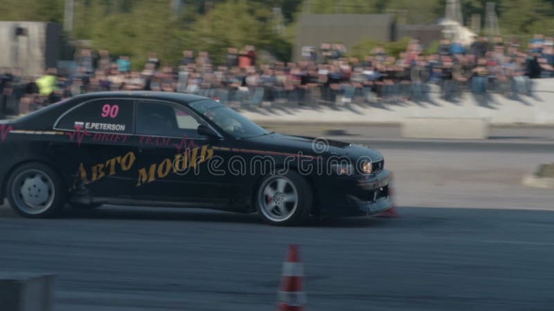 Concours sur la dérive de voiture, mouvement lent banque de vidéos