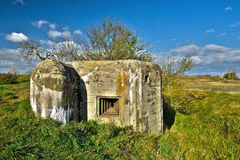 Betónový vojenský bunker postavený počas druhej svetovej vojny pri Zohore