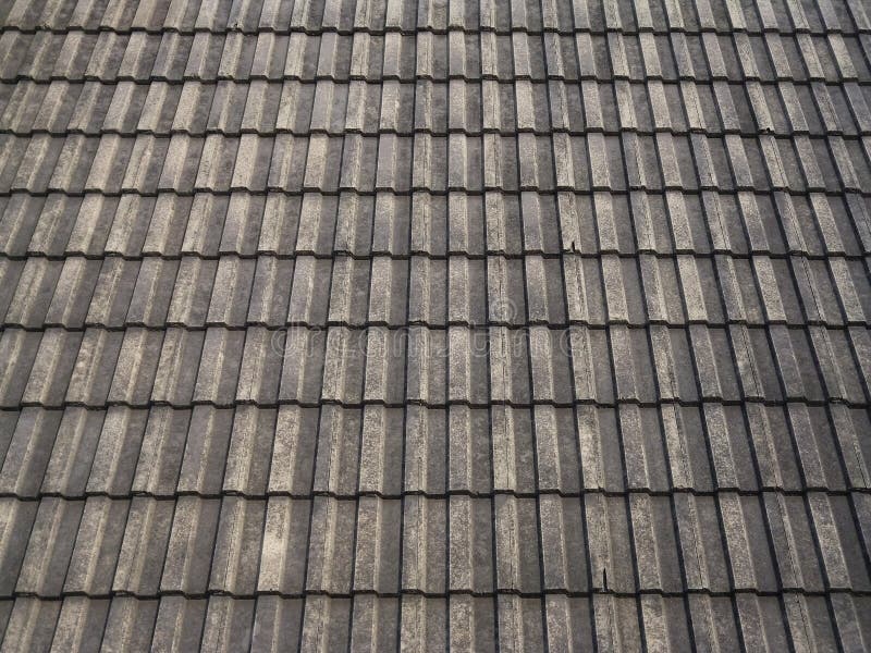 Concrete roof tile