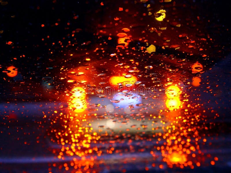 Condução na chuva fotos de stock royalty free Condução na chuva fotos de stock royalty free