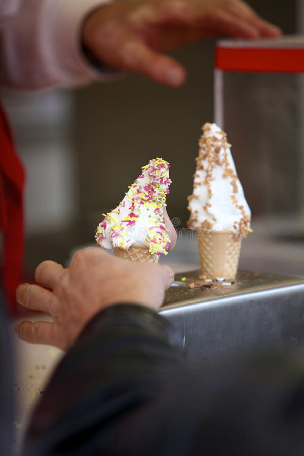 Gelados de cone fotos de stock royalty free