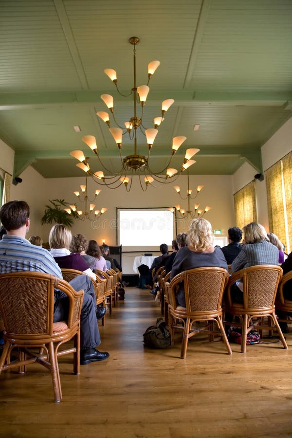 Publikum na konferencii, alebo kongres.