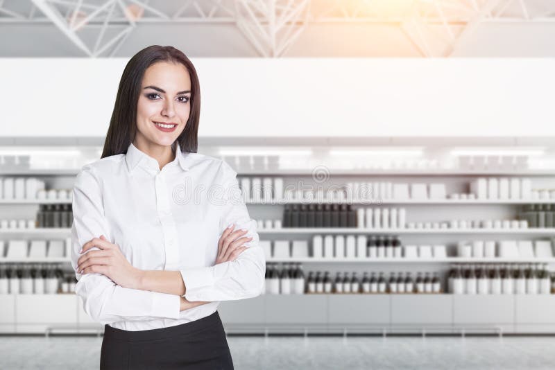 Confident businesswoman in mock up supermarket royalty free stock images Confident businesswoman in mock up supermarket royalty free stock images
