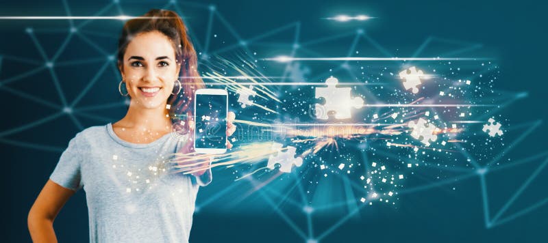 Confunda partes com a jovem mulher que guarda para fora um smartphone fotografia de stock royalty free