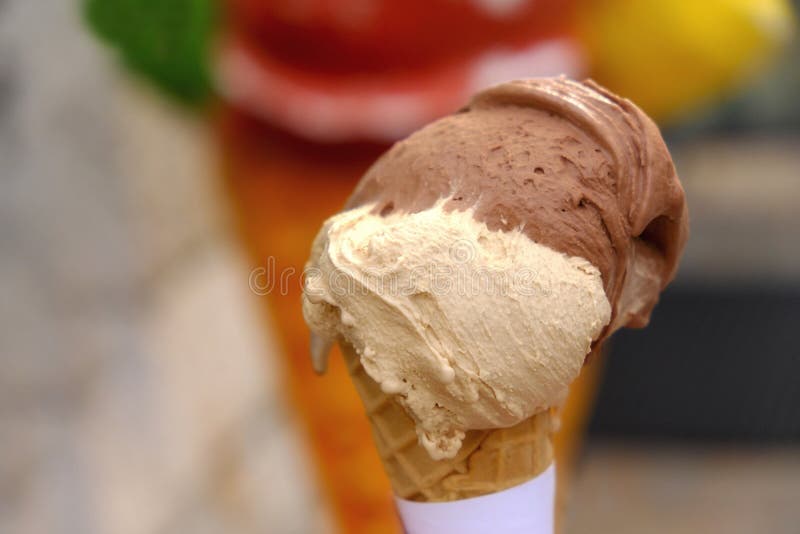 Cono De La Galleta, Helado, Gelato Imagen de archivo Imagen de postre