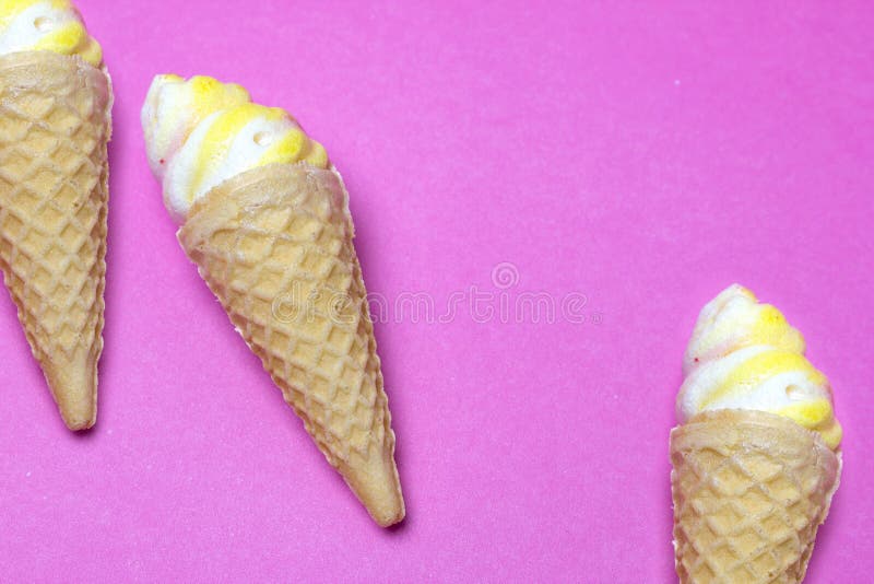 Cono della cialda del gelato fotografia stock libera da diritti Cono della cialda del gelato fotografia stock libera da diritti