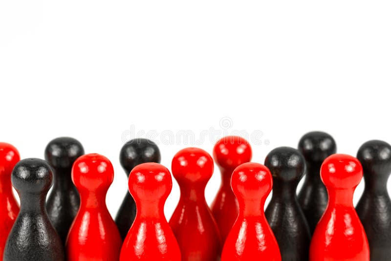 Conos rojos y negros del halma con el copyspace que indica ratios de la mayoría y el constelation del grupo