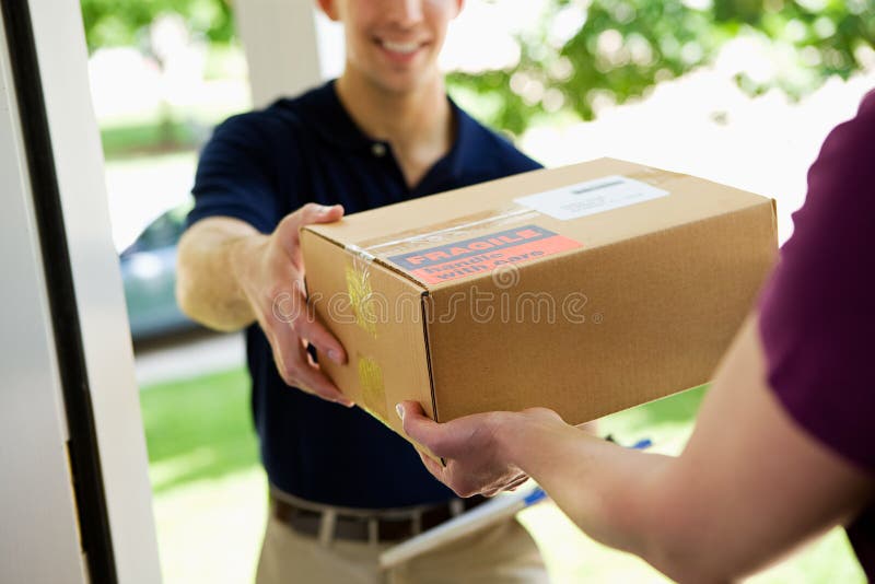 Consegna: Dando pacchetto al proprietario domestico