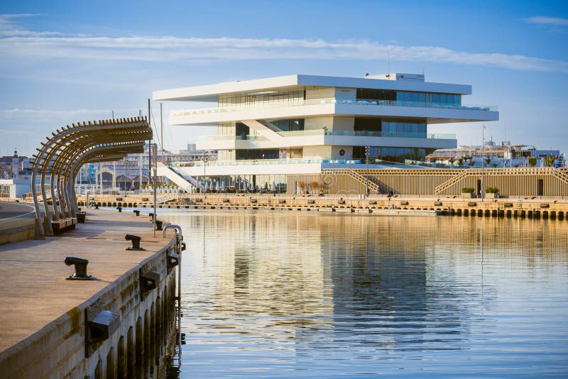 Construção De Veles E Aberturas Em Marina Valencia Espanha Foto de Stock -  Imagem de europa, povos: 237392342