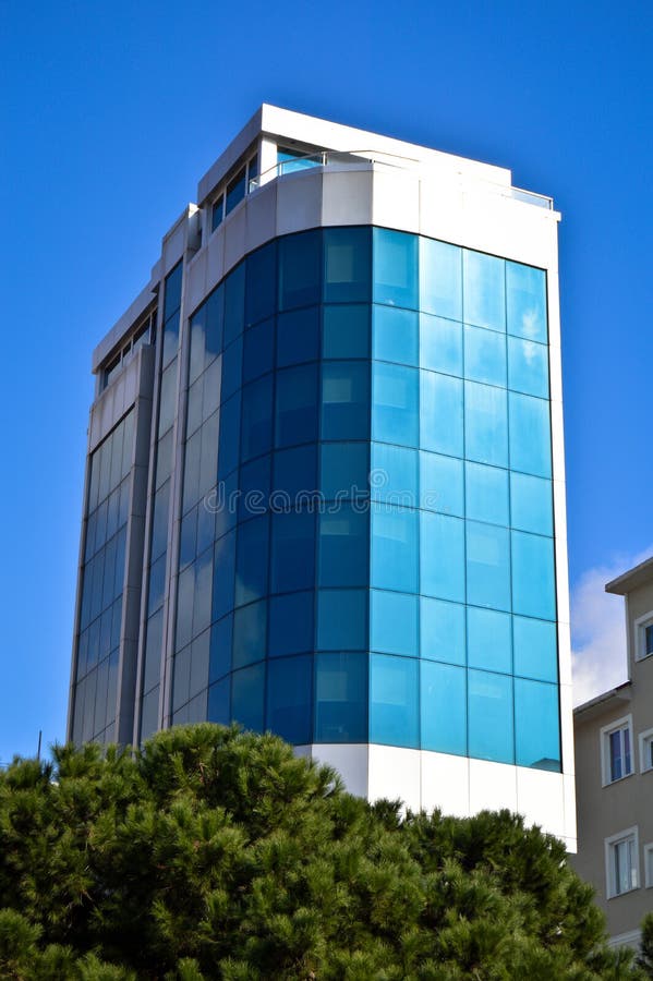 Constru??o de vidro moderna no centro da cidade Arquitetura da cidade, incorporada imagens de stock Constru??o de vidro moderna no centro da cidade Arquitetura da cidade, incorporada imagens de stock