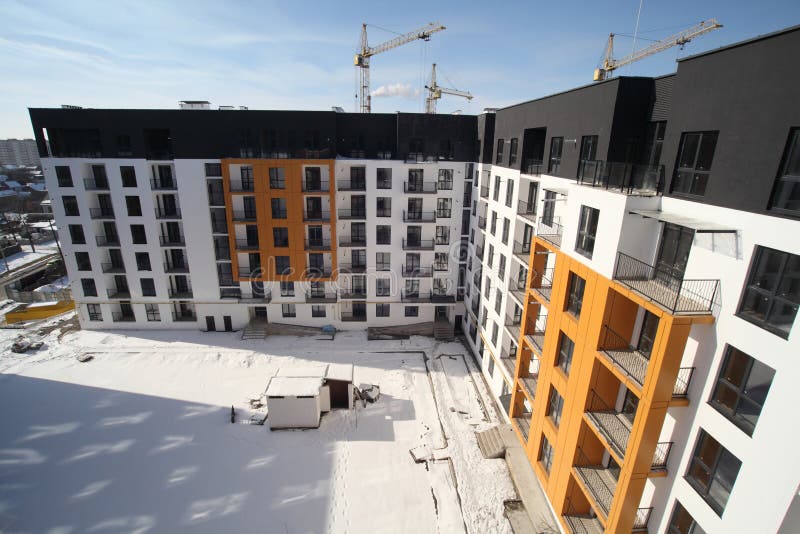 Construcción de un edificio de varios pisos residencial Nueva área residencial Construcción fotografía de archivo Construcción de un edificio de varios pisos residencial Nueva área residencial Construcción fotografía de archivo