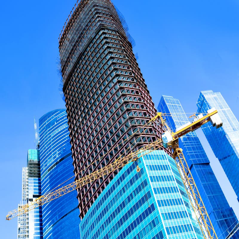 Construcción del edificio de varios pisos