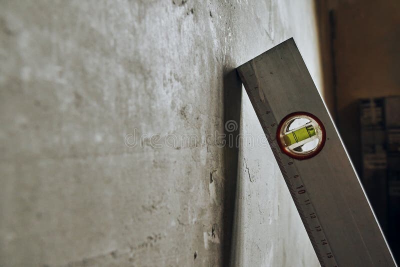 Construction level, a device for measuring the evenness of different objects. A versatile tool