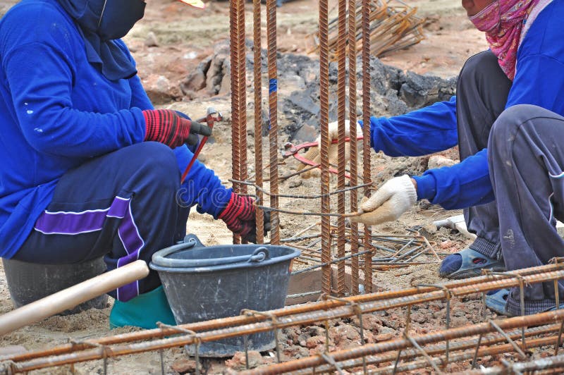 Construction piling stock image. Image of cement, building 26321665