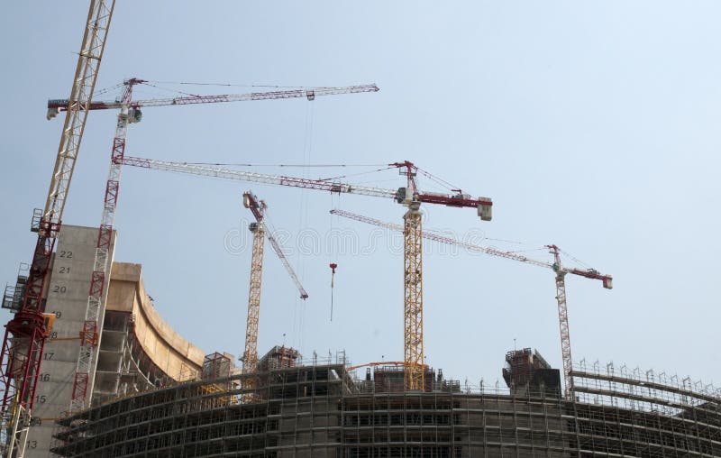 Construction of a skyscraper (Milan, Italy)