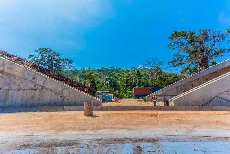 Construction of the tunnel to protect wildlife