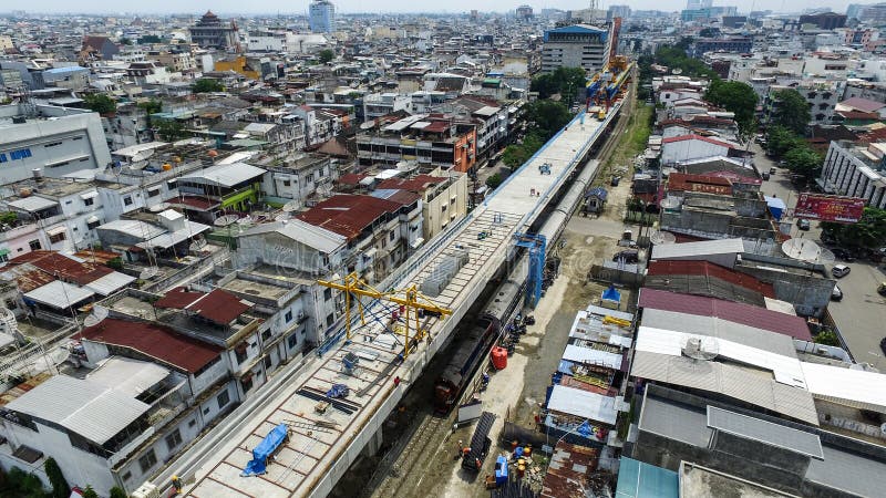 Construção da estrada de ferro da trilha dobro imagem de stock Construção da estrada de ferro da trilha dobro imagem de stock