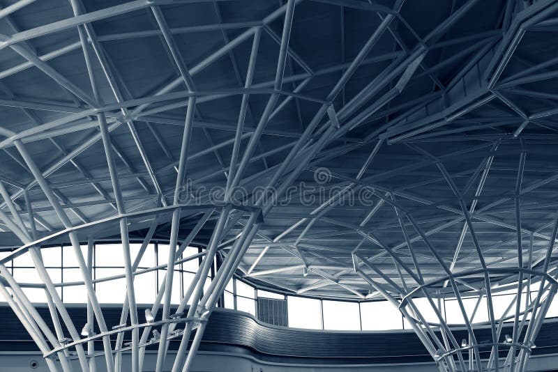Construção de aço sob o telhado da construção fotos de stock royalty free Construção de aço sob o telhado da construção fotos de stock royalty free