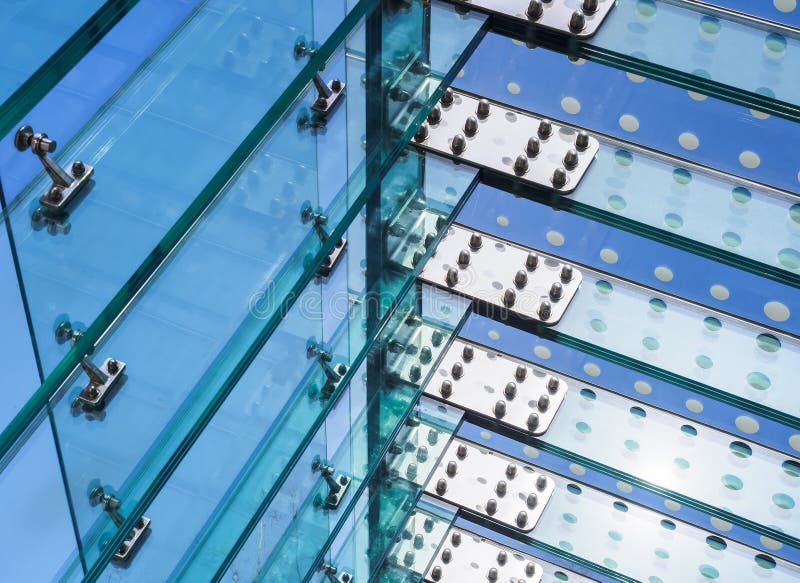 Detalhe arquitetónico, fachada de vidro moderna, edifício fotografia de stock royalty free