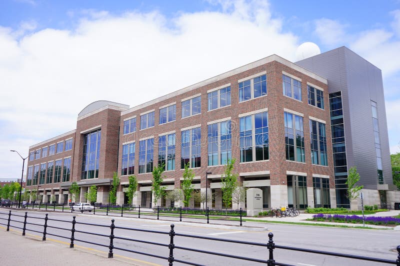 Edifício no campus da Universidade Purdue imagens de stock royalty free