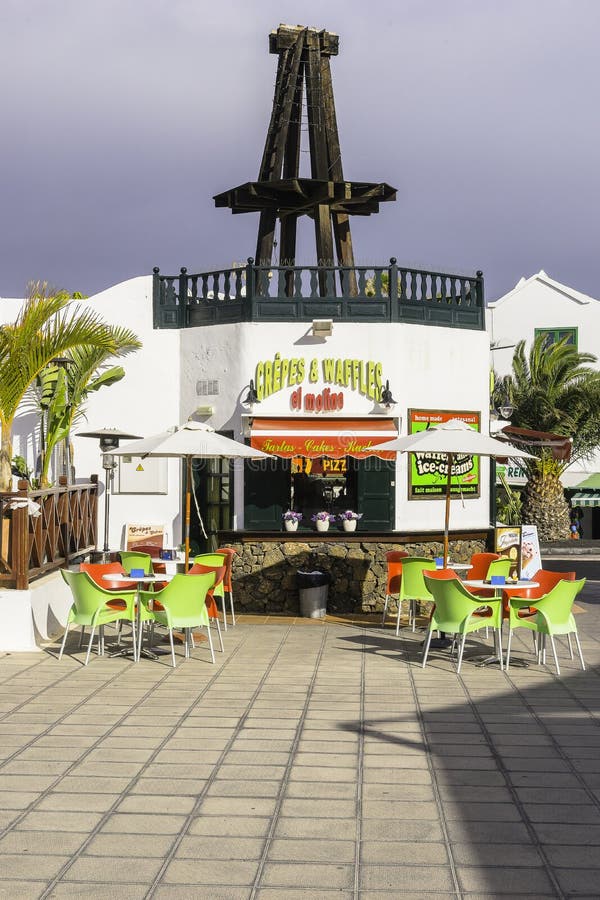 Edifício tradicional em Teguise fotos de stock royalty free