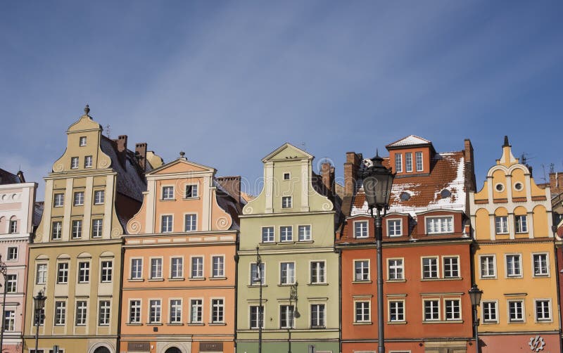 Construções coloridas da cidade velha, Wroclaw, Silesia, Polônia, Europa imagens de stock Construções coloridas da cidade velha, Wroclaw, Silesia, Polônia, Europa imagens de stock
