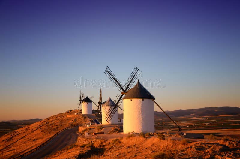Consuegra is a litle town in the Spanish region of Castilla-La Mancha, famous due to its historical windmills