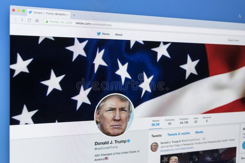 A conta oficial de Twitter da rede social para Donald Trump na tela de monitor de Apple iMac A Presidente dos Estados Unidos fotografia de stock royalty free A conta oficial de Twitter da rede social para Donald Trump na tela de monitor de Apple iMac A Presidente dos Estados Unidos fotografia de stock royalty free