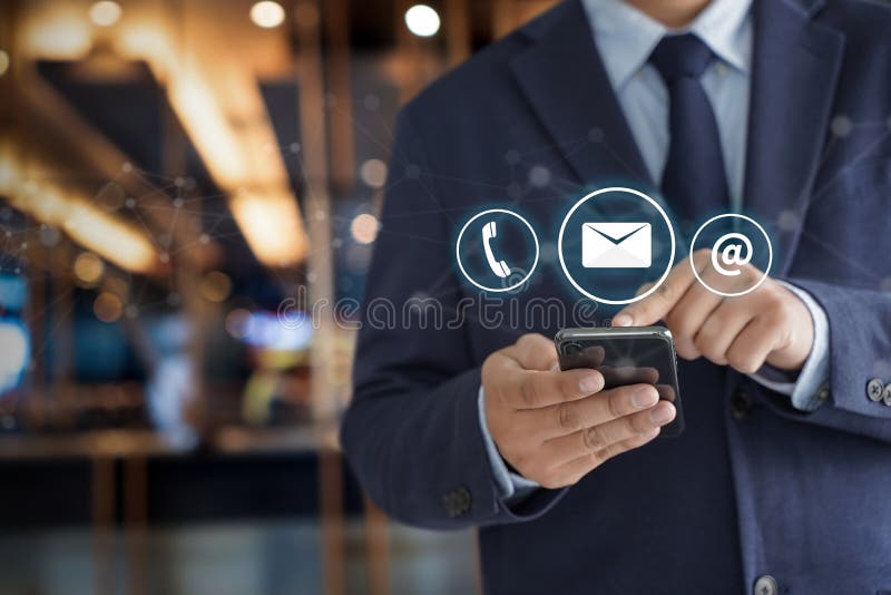 Contactați-ne pentru asistență pentru clienți și contactați persoanele care vă conectează la asistența pentru clienți royalty free stock photo