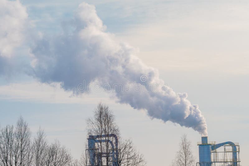 Contaminación atmosférica procedente de instalaciones industriales. la quema de combustibles fósiles es una fuente importante de e