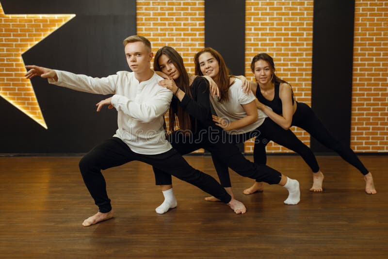 The Group Of Modern Ballet Dancers Stock Photo - Download Image Now -  Acrobat, Activity, Adult - iStock