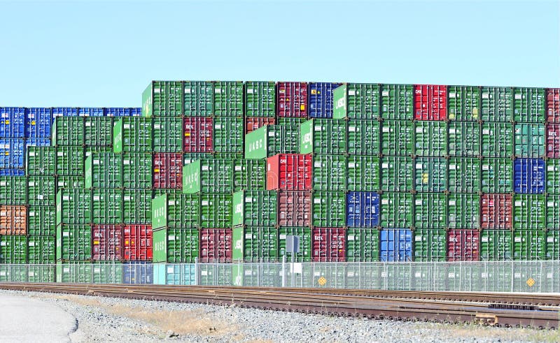 Contenitori del cantiere navale del porto di Los Angeles fotografia stock libera da diritti Contenitori del cantiere navale del porto di Los Angeles fotografia stock libera da diritti