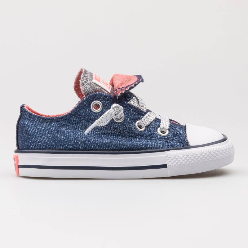 Chuck Taylor Tongue OX Navy Blue Sneaker Editorial Image - Image of shoes, background: 178464650