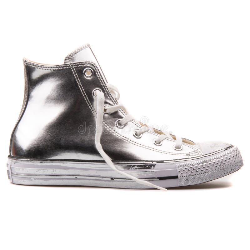 converse silver sneakers