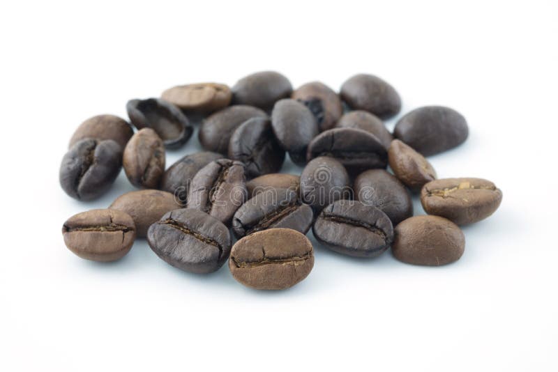 Cooffe-Bohnen lokalisiert stockbild Cooffe-Bohnen lokalisiert stockbild