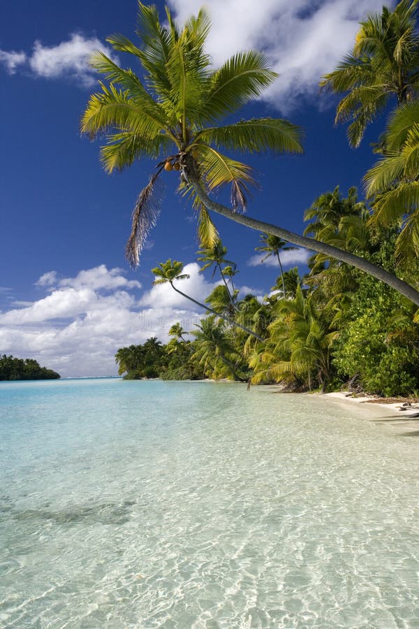 Cook Islands - Aitutaki Lagoon Stock Photo - Image of paradise, shallow ...