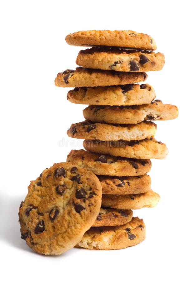 Biscotti al cioccolato su sfondo bianco.